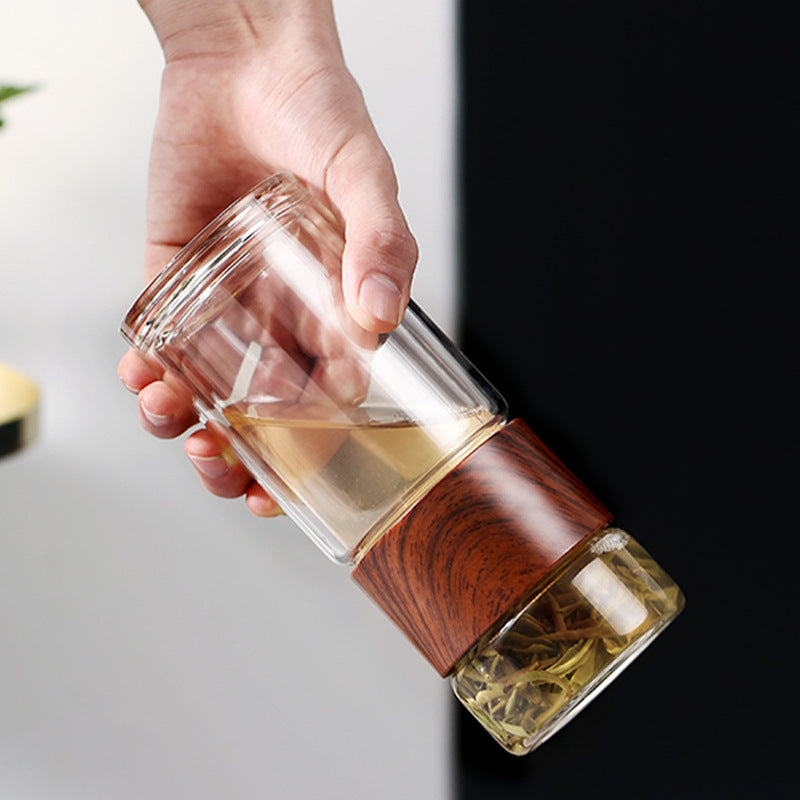 Botella de vidrio para separar té de verano