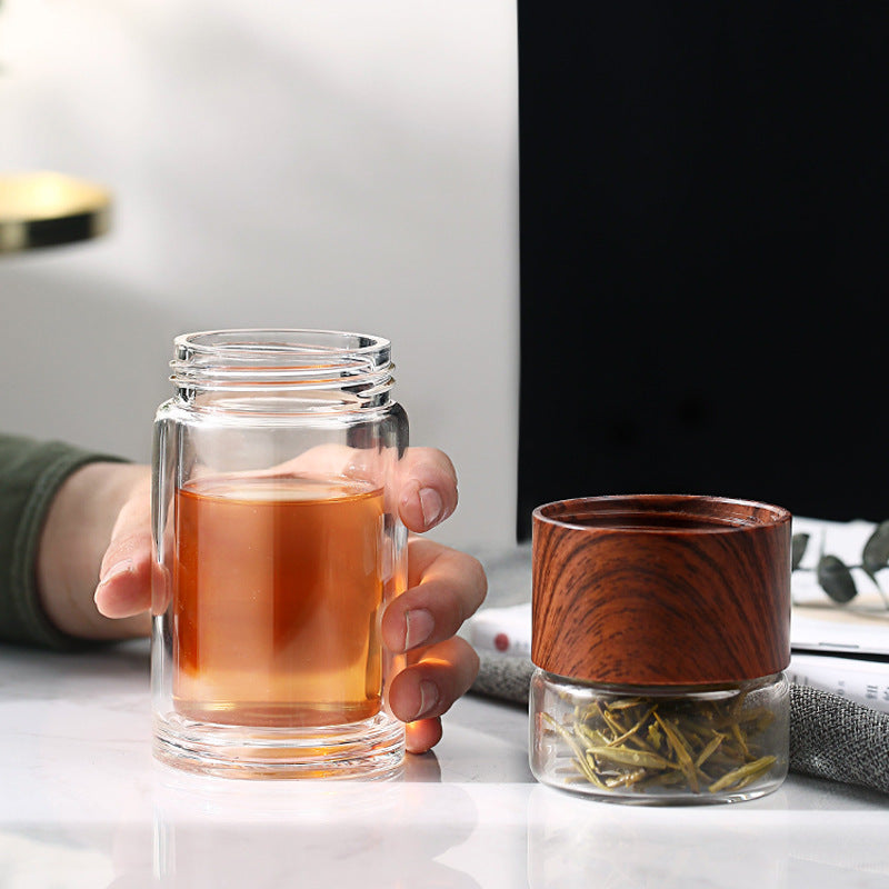 Botella de vidrio para separar té de verano