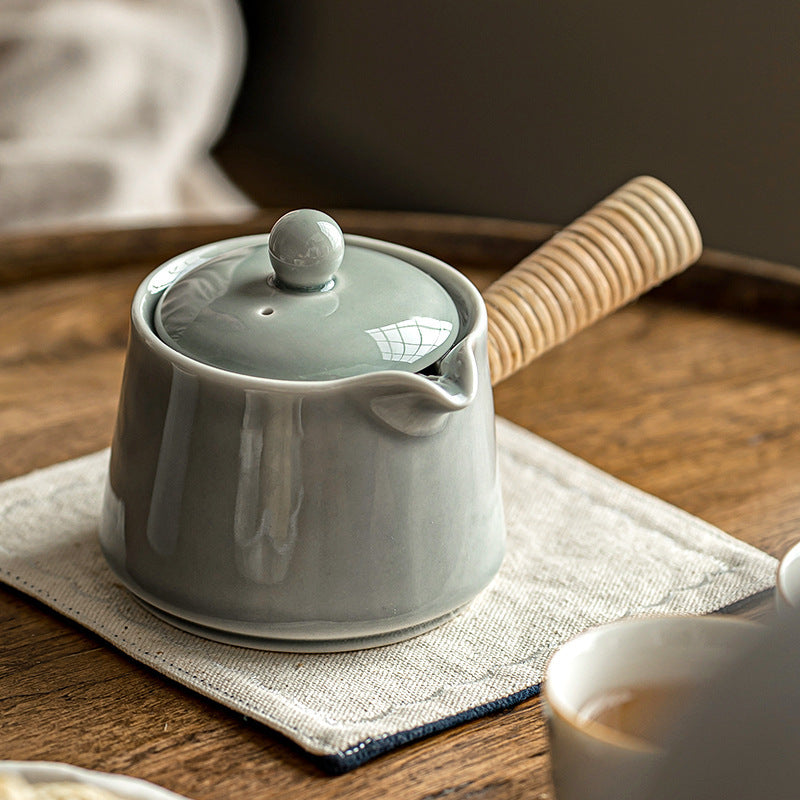 Porcelain Minimalist Strainer Teapot